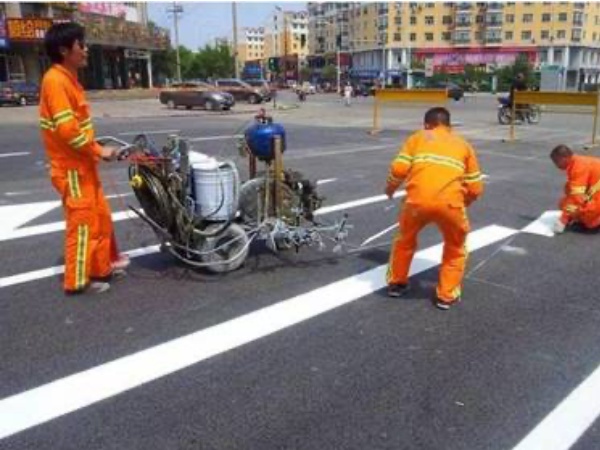 道路划线施工.jpg